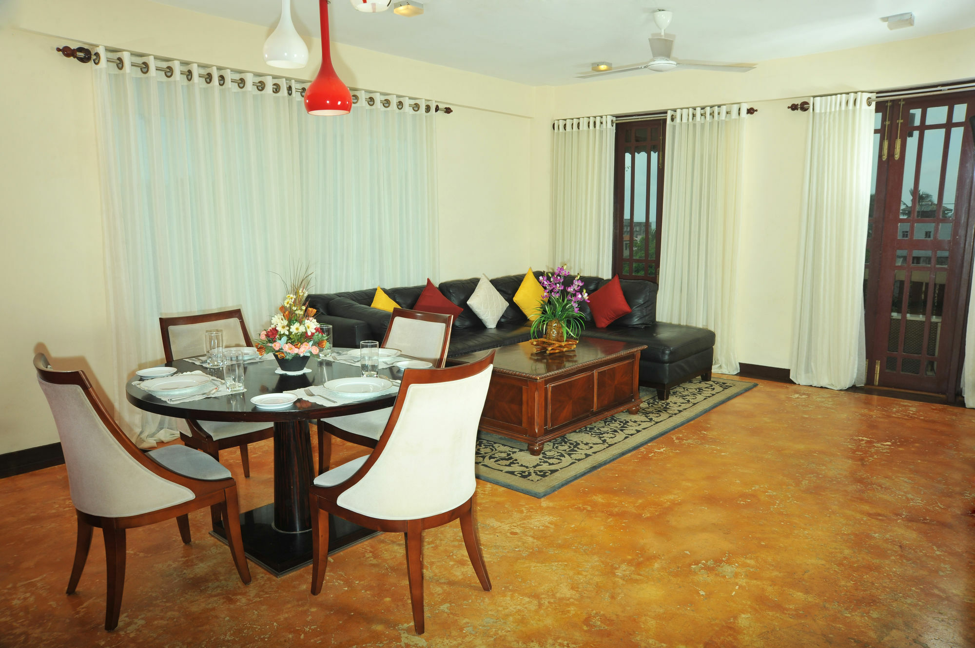 Отель Prestige Court Residencies Дехивала-Маунт-Лавиния Экстерьер фото
